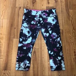 Lululemon cotton cropped wunder under pants